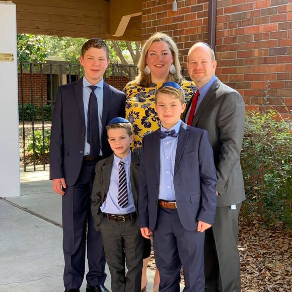 Meet your Posher, Emily - Picture 2 of 2